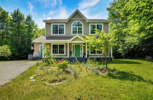 12 Mi to Lake Whitingham: Vermont Summer House