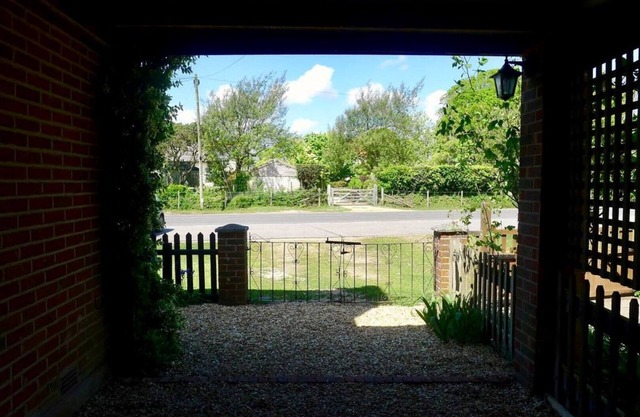 6 Pilley Green cottage