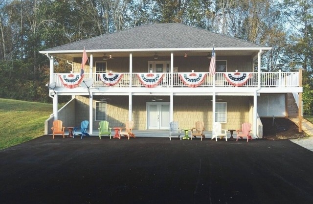 625 Frisco Ln, just up the hill from Sunset Marina, 4.4 miles from Byrdstown