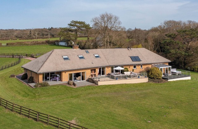Alojamiento de 7 habitaciones en Llangoedmor near Cardigan