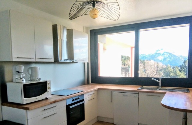 Apartment 7 people with panoramic view near the Golf