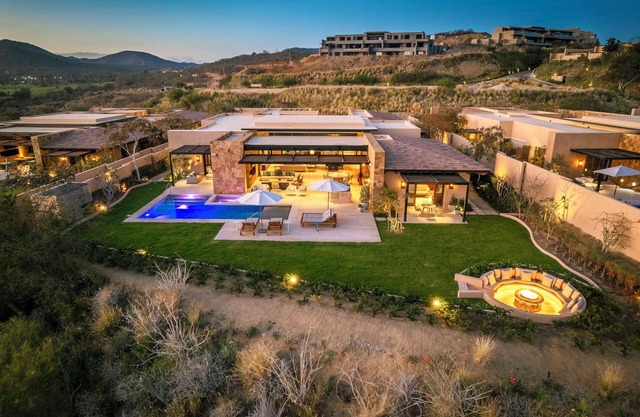 7BR Luxury Villa Where Family Memories Meet Five-Star Comfort!