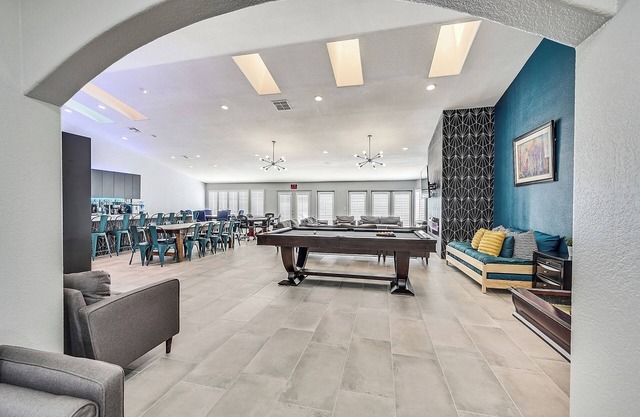 8 Bdr/5 Ba 16 Beds, Free Spa Heat