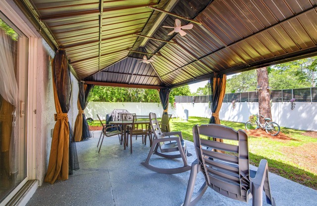 8 Mi to Silver Springs: Tranquil Home w/ Gazebo