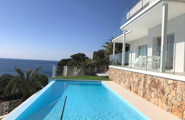 8 minutes walk from Canyet beach VILLA ROSAMAR LUXURY ***** 320 m2, SEA VIEW
