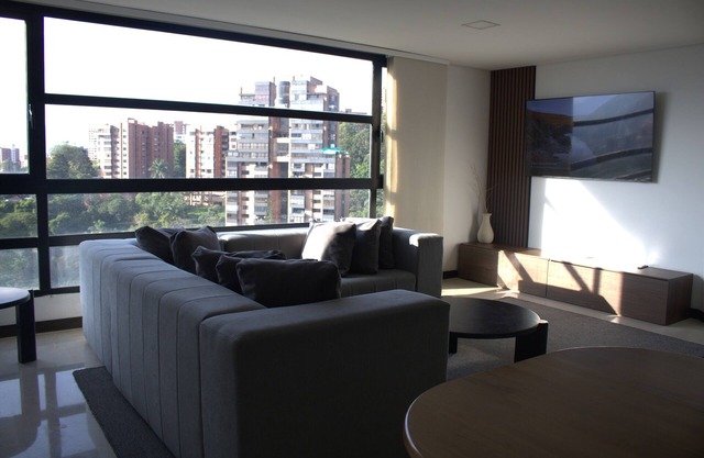802 - Maravilloso apartamento en El Poblado con vista!