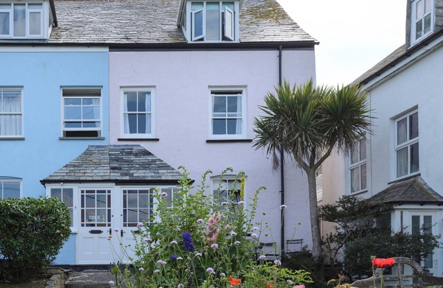 84 FORE STREET, family friendly, with open fire in Port Isaac