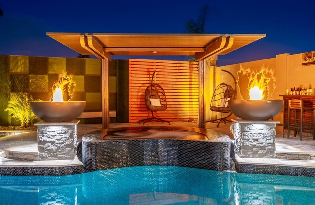 New 8BR Resort-Style Stay Pool + Hot Tub