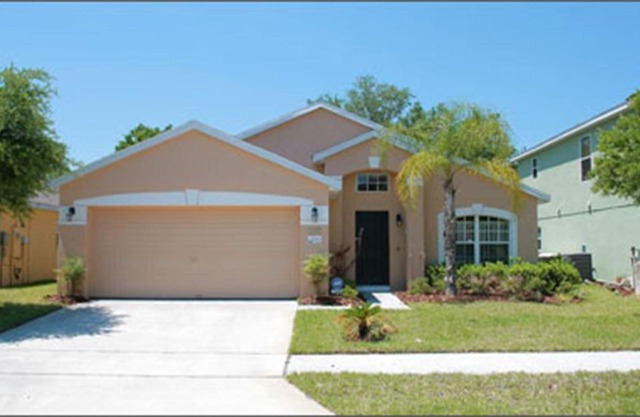 A 4 bedroom villa in Davenport with its own private pool