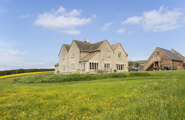Una hermosa casa en Cotswolds con impresionantes vistas y 3 acres de jardín