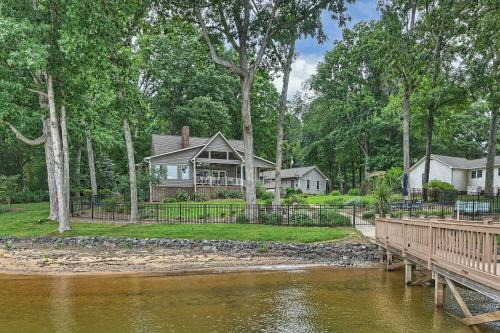 A Frame of Mind by AvantStay Private Dock View
