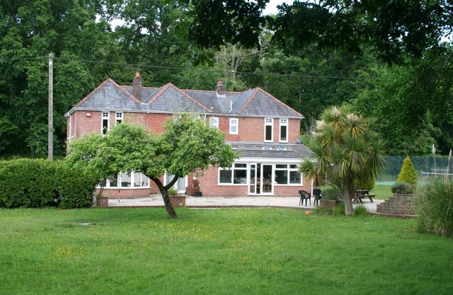 Una casa en, en el New Forest Park y cerca del mar