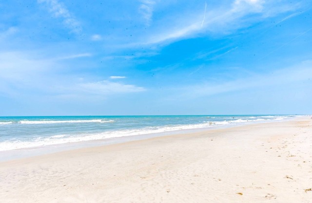 A Little Slice of Paradise on North Topsail Beach - 2BR Shipwatch Condo