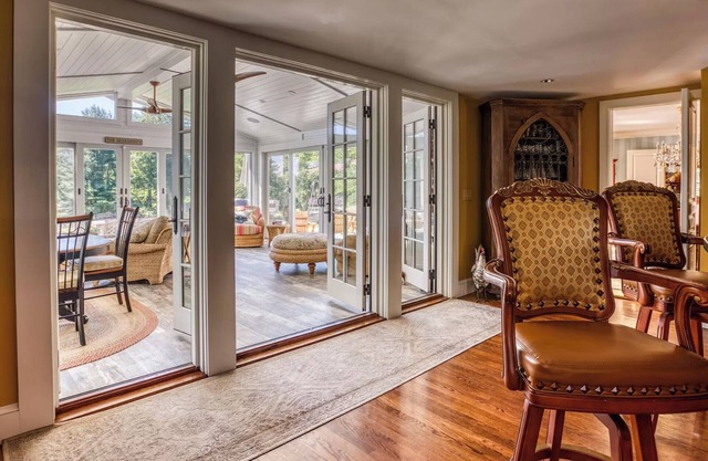 Una propiedad elegante de la década de 1940, renovada al lujo de hoy en día