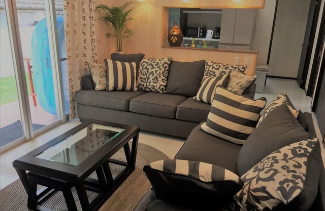 A villa for rent for those who want to spend time / Nago Okinawa
