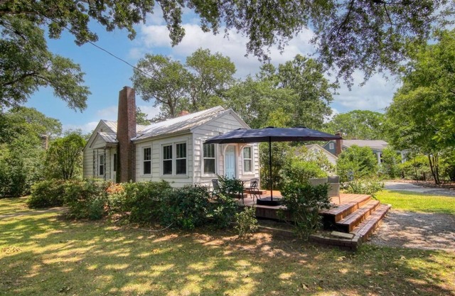 A Walk in the Pines - Bright & Cute 3br 2ba Home