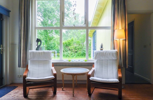 a wonderful and atmospheric holiday home for 6 persons near the sea, the dunes and the forest in Burgh-Haamstede
