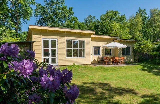 Acasialaan 10 vacaciones en un bungalow moderno en la naturaleza