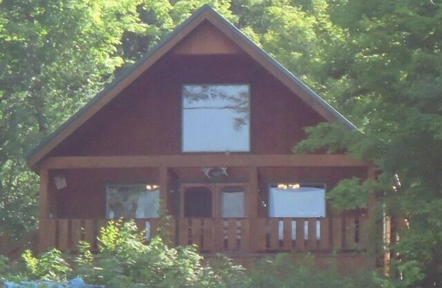 ADK Lakefront Home, 7 acres, playa privada, botes, kayaks, ropa de cama, incluidos.