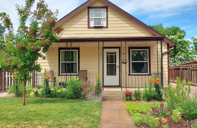 Adventure Awaits!!-5 min from downtown and parks