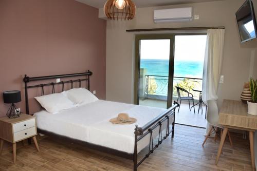 Aegialis luxury apartments