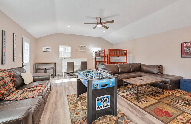 Aggie Fan Cave ~ Aggieland Vacation Rentals