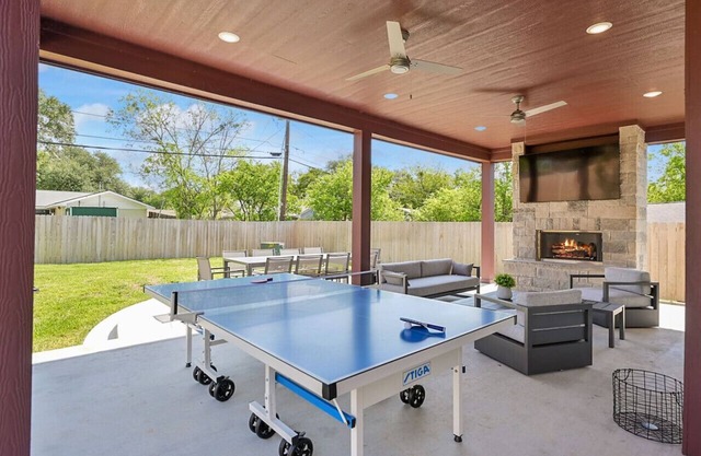 Aggieland Crossing ~ The Ultimate Stay for Aggie Celebrations/Game Days!