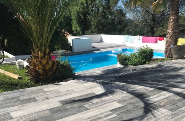 Agréable Maison Avec Piscine Chauffée et Climatisation