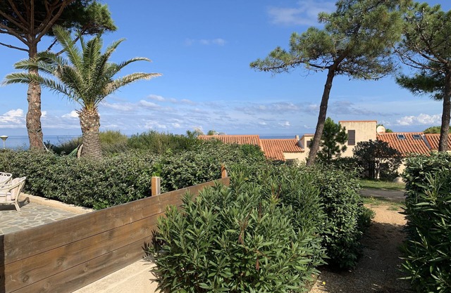 Mini villa con aire acondicionado - Vista al mar - Mar a 50 m - Jardín y 2 terrazas 300 m2