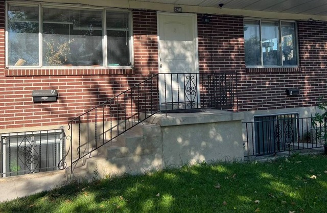 Airport apartment Salt lake city friends & family