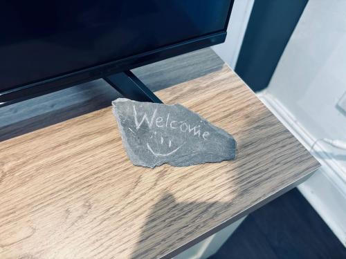 Airport Home, Free Parking, Sleeps 6, Near City