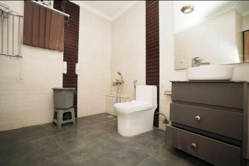 Airport Hotel KIARA Residency Near Terminal 3 With Free Airport pickup