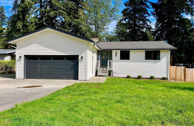 Airy Modern Farmhouse 5BR/3BA Oasis w/ Fast Wi-Fi