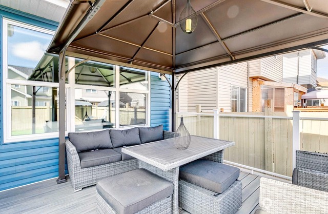 Allard. 4 bdr/3 bath. Hot tub. Sleeps 8. 1GB Fiber.