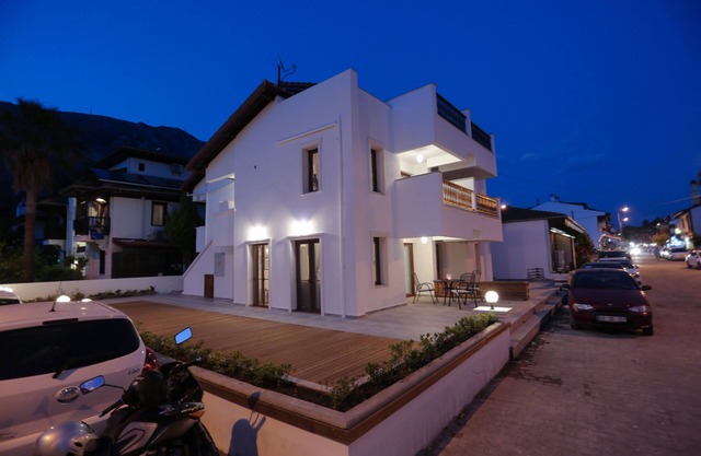 Alp Suites Limon