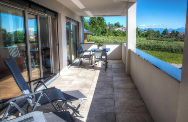 "Alpenblick 2 - Apartamento vacacional" con vistas a la montaña