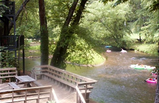 Alpine Riverside Retreat Downtown Helen