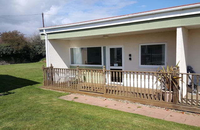 'Amanecer' - moderno chalet de dos dormitorios situado en Rainbows End Park, Bacton.
