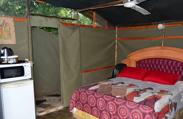 Tienda de campaña Amanzimlotzi Riverside Bush para 3 adultos en Limpopo, Kruger Park