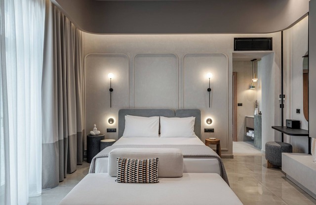 Amara Luxury Suites With Private Hot Tub