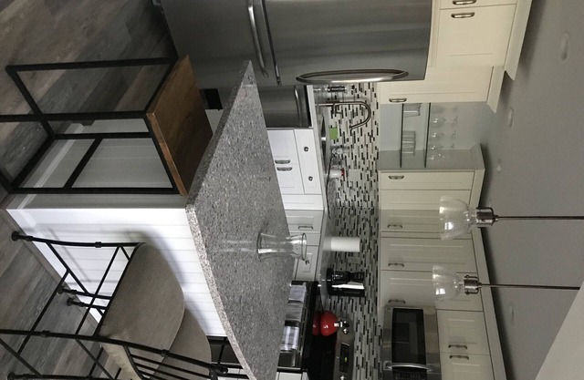 Increíble y brillante gran ventana Loft Heart of Eastport
