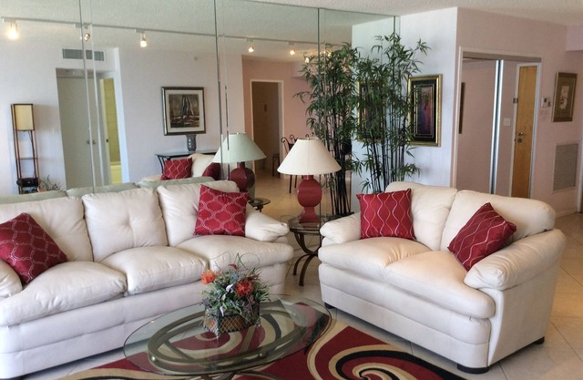 Increíble condominio en la playa, Surfside, Miami Beach, vista al mar