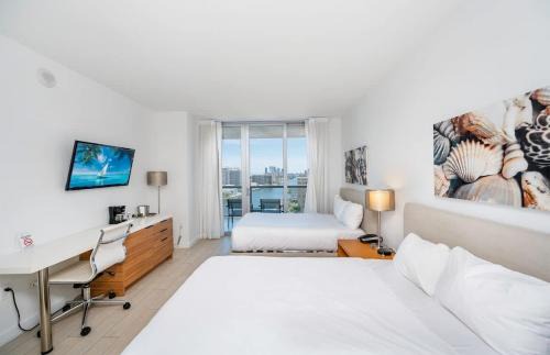 Amazing Family Studio at Beachwalk on Hallandale