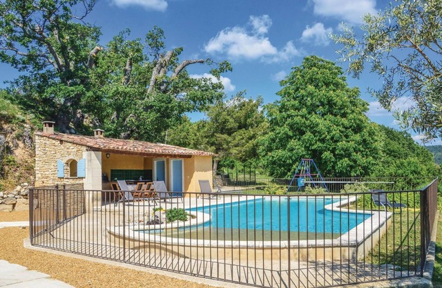Increíble casa en Sainte Croix-à-Lauze
