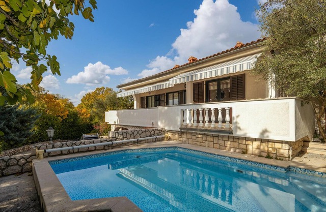 Awesome Home in Krk With 3 Bedrooms, Wifi and Private Swimming Pool