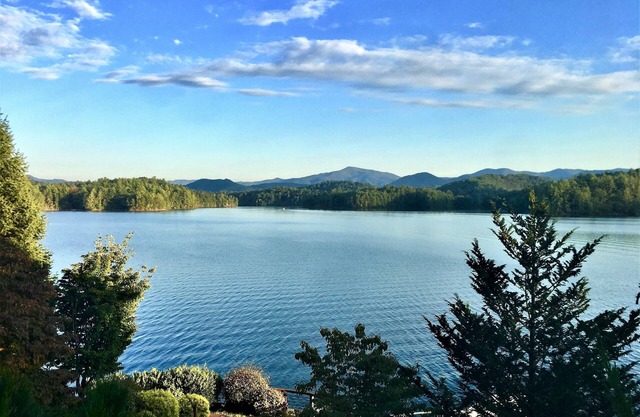 Increíble casa frente al lago en el lago Santeetlah