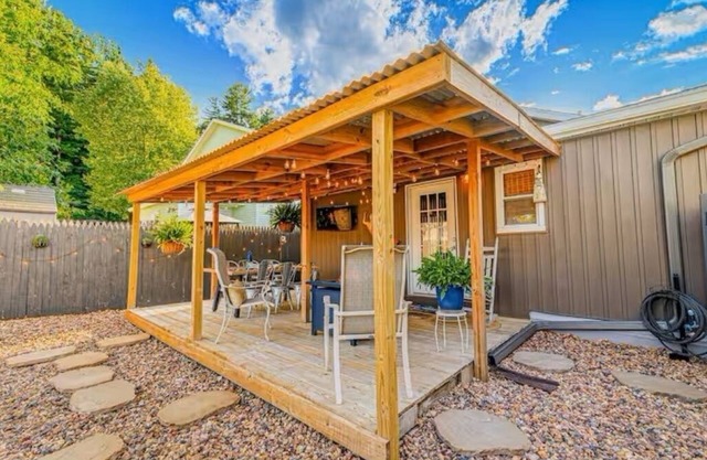 Amenity-Rich Oasis: Perfect for Couples or Families near Track, SPAC, & Downtown