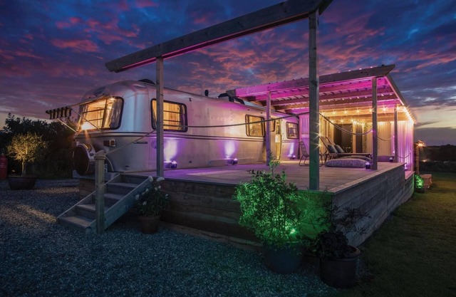 American Airstream - Blossom Farm - Tiers Cross