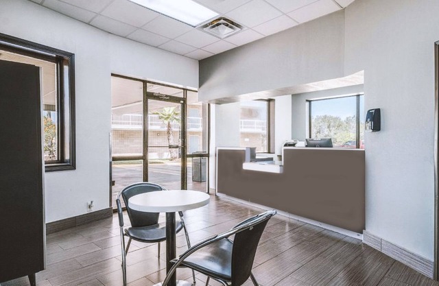Sky Palace Inn & Suites by Jasper Beeville