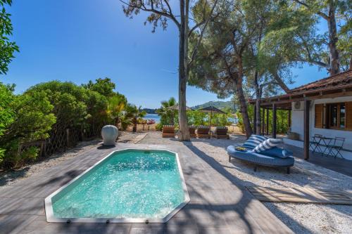 Amouage Boutique Home